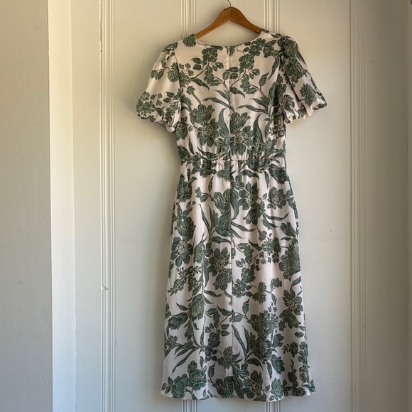 Julia Jordan Champagne and Green Floral Midi Dress - Picture 2 of 6